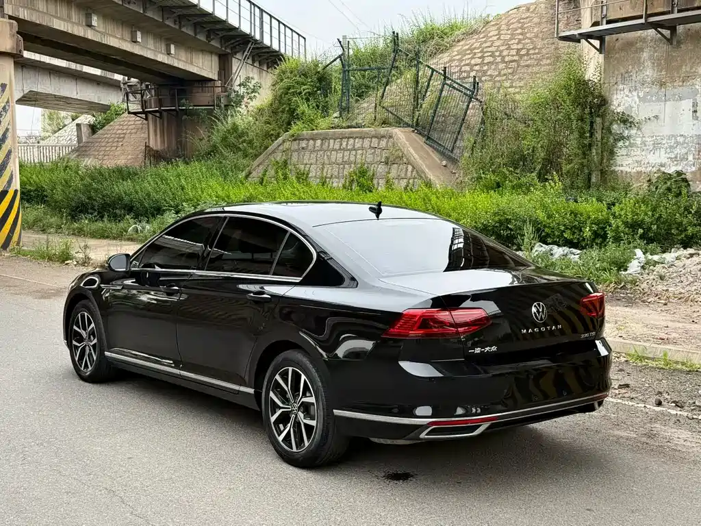 Magotan 2020 330TSI DSG leading model купить на сайте DeffCars