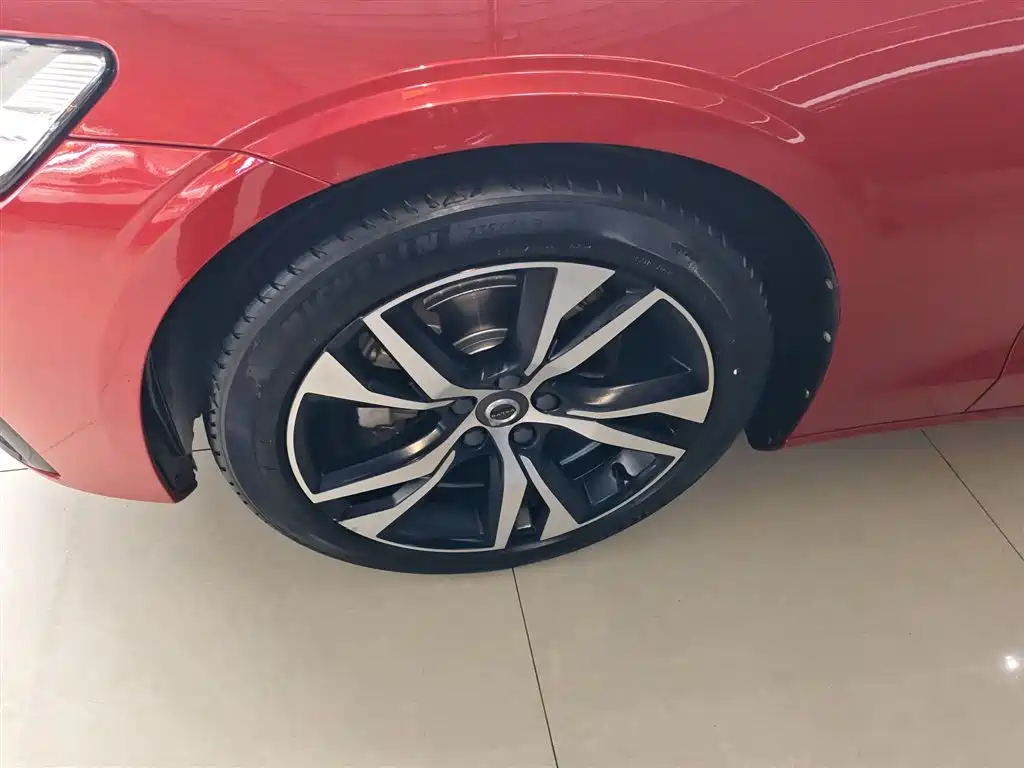 Volvo S60 2020 T4 Zhiyuan Luxury Edition купить на сайте DeffCars