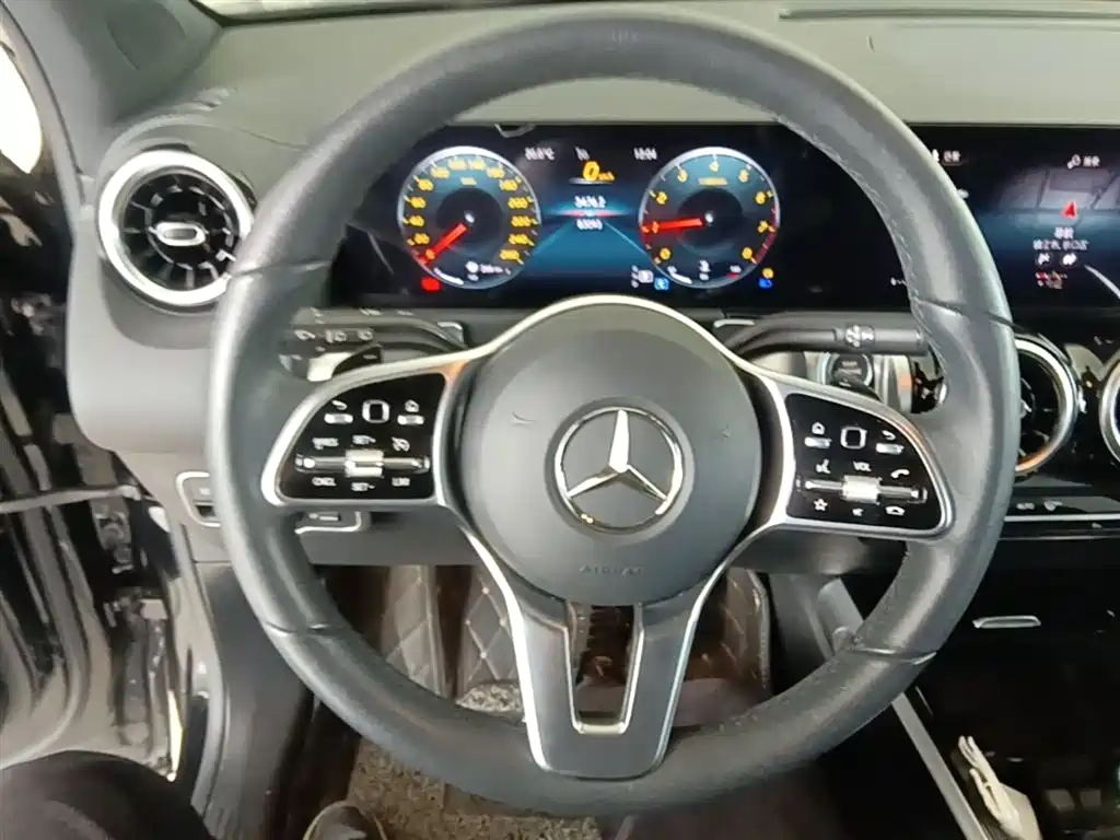 Mercedes-Benz GLB 2022 facelift version 2 GLB 200 dynamic version купить на сайте DeffCars