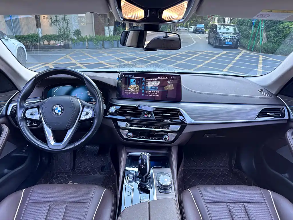 BMW 5 Series New Energy 2021 535Le Luxury Package купить на сайте DeffCars