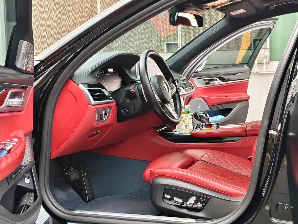 BMW 7 Series 2021 740Li xDrive Executive M Sports Package купить на сайте DeffCars