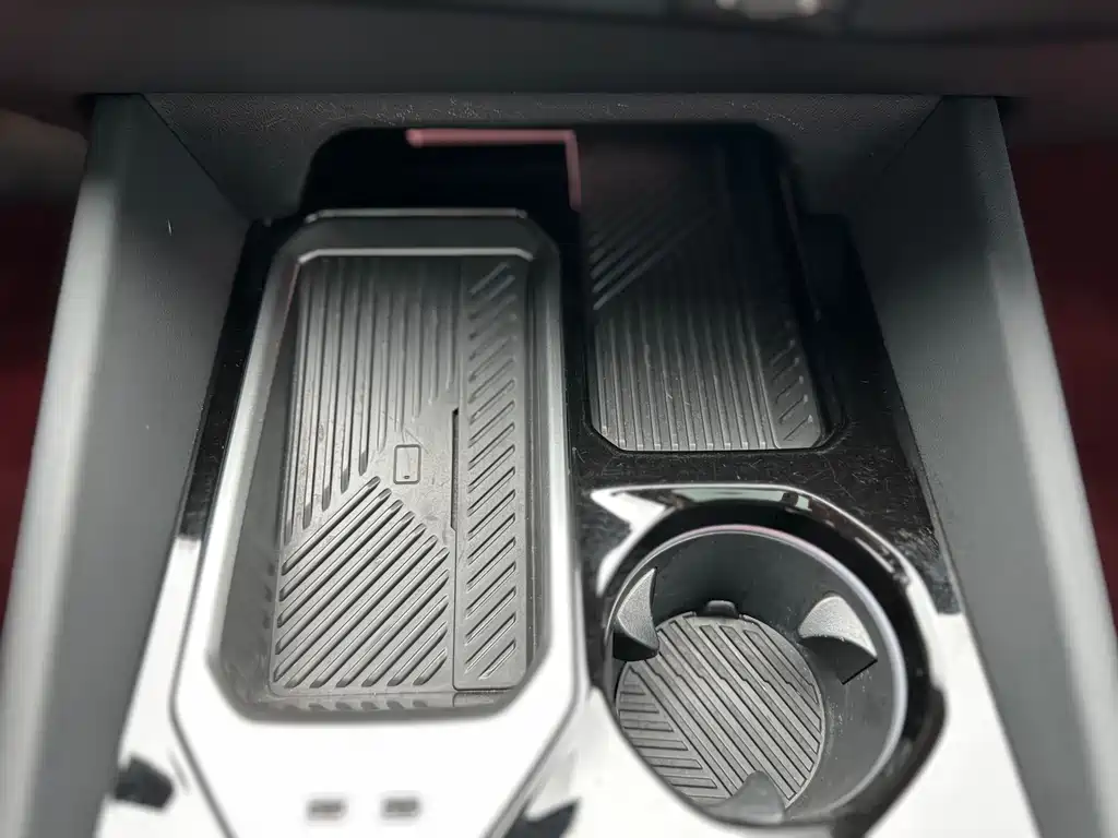 BMW 5 Series 2024 530Li Leading M Sports Package купить на сайте DeffCars