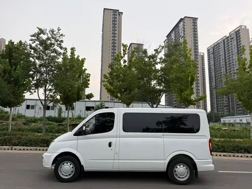 Xintu V80 2023 2.0T manual classic Aoyuntong short-axis ultra-low roof 5/6 seats купить на сайте DeffCars