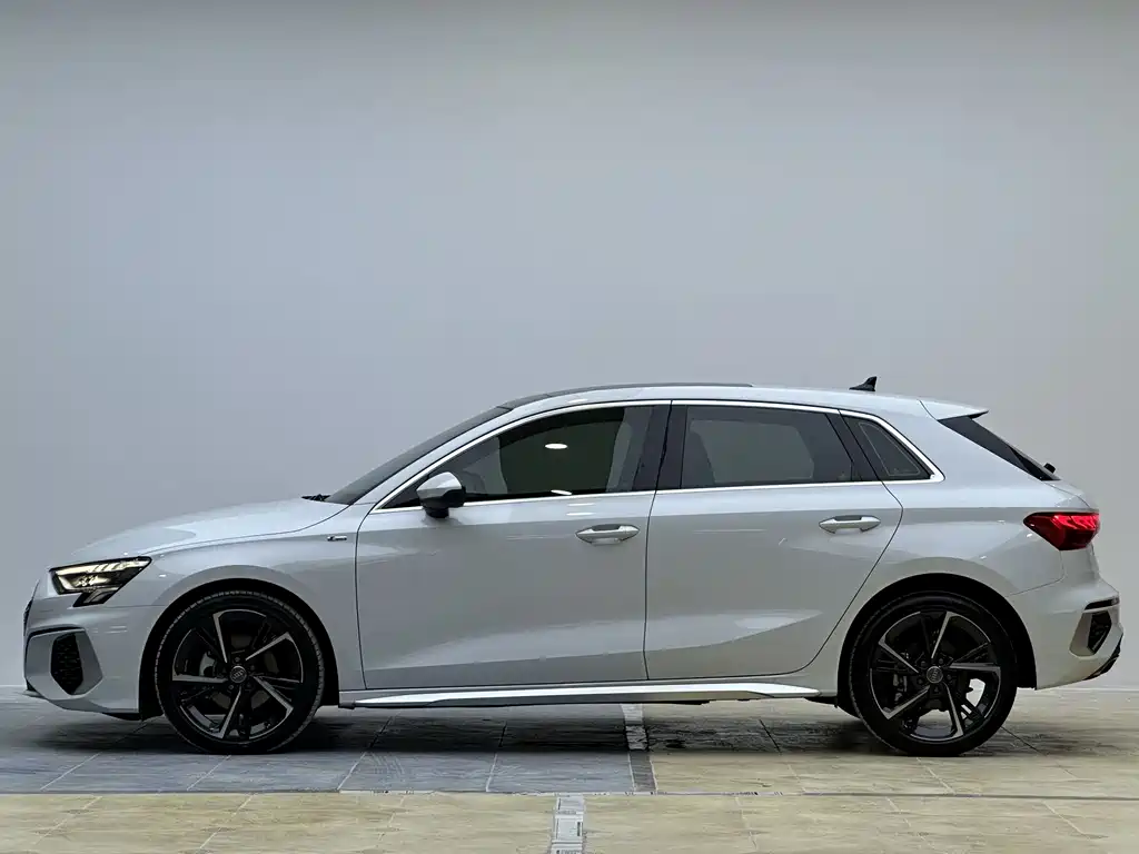 Audi A3 2021 Sportback 35 TFSI stylish and sporty купить на сайте DeffCars