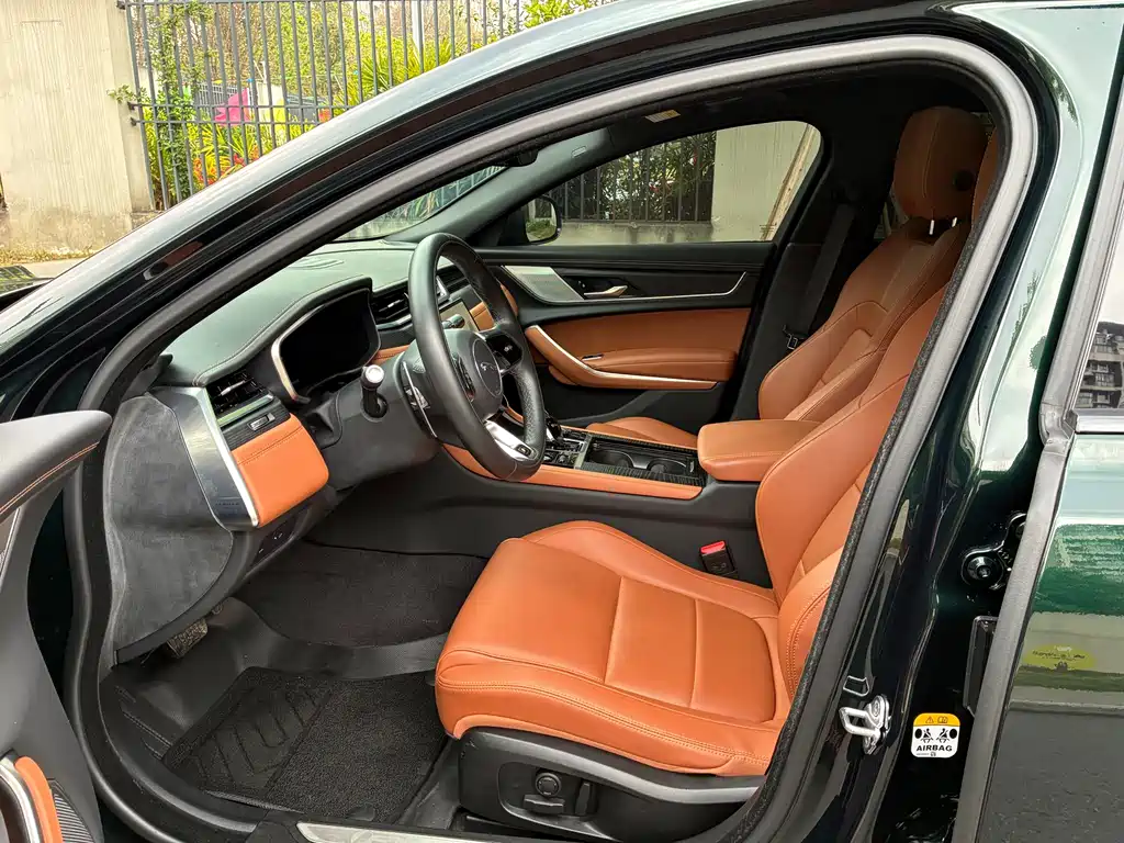 Jaguar XFL 2021 XFL 2.0T P250 two-wheel drive elite sports version купить на сайте DeffCars