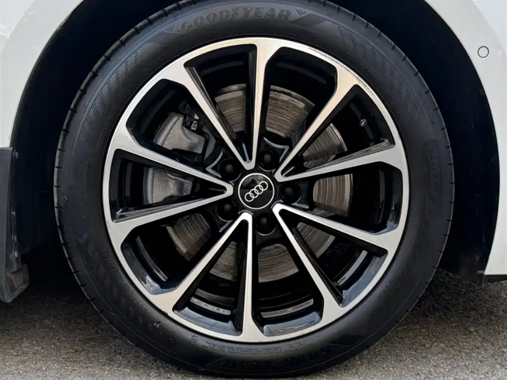Audi A5L 2026 2.0T Sports Edition Plus купить на сайте DeffCars