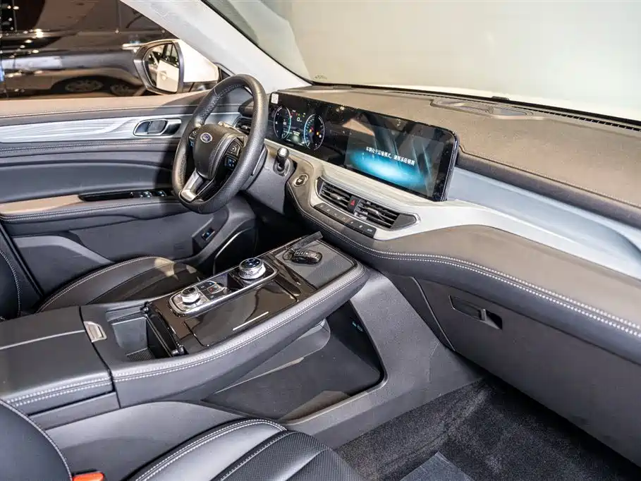Lingyu 2023 EcoBoost 225 platinum collar type 7 seats (2/2/3) купить на сайте DeffCars