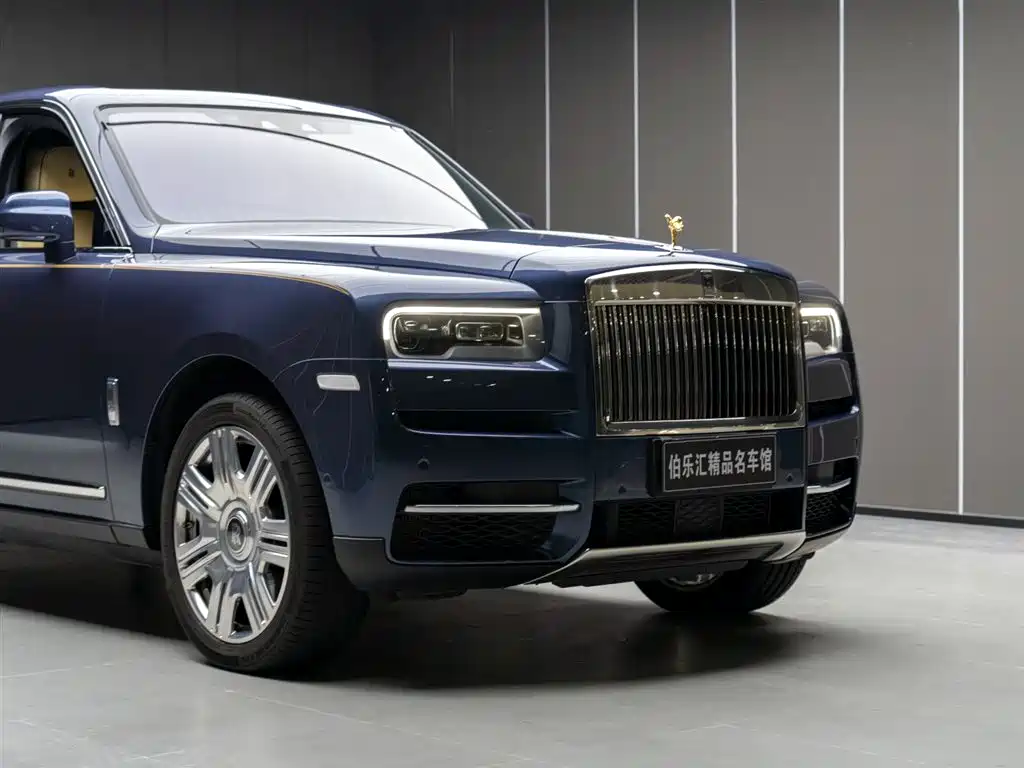 Cullinan 2018 four-seat version купить на сайте DeffCars