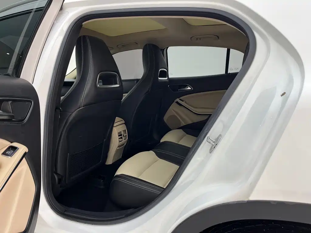 Mercedes-Benz GLA 2017 GLA 200 Dynamic купить на сайте DeffCars