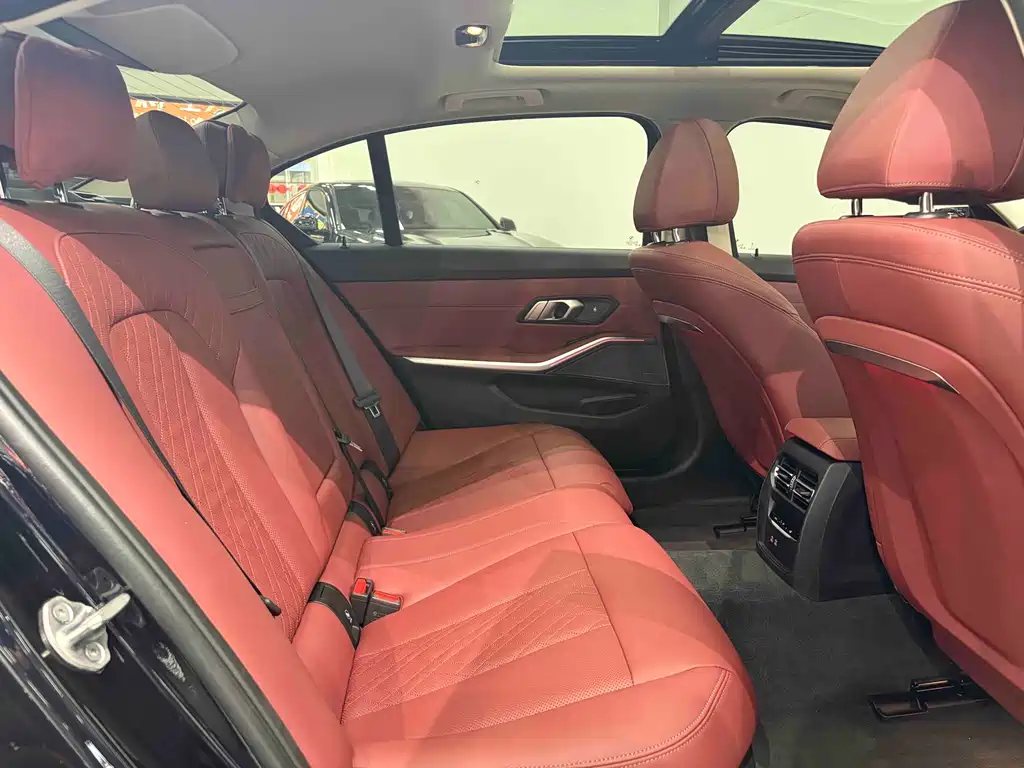 BMW i3 2023 eDrive 40L Night Sports Package купить на сайте DeffCars