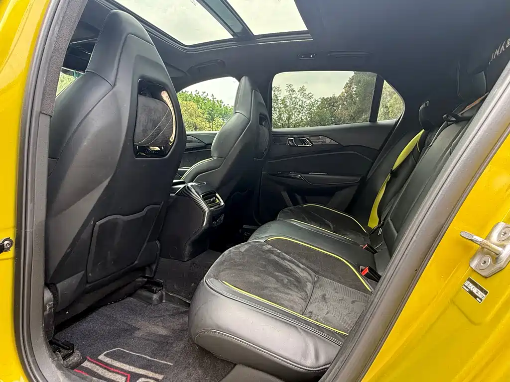 Lynk & Co 03 2021 03+ 2.0TD automatic performance package version купить на сайте DeffCars