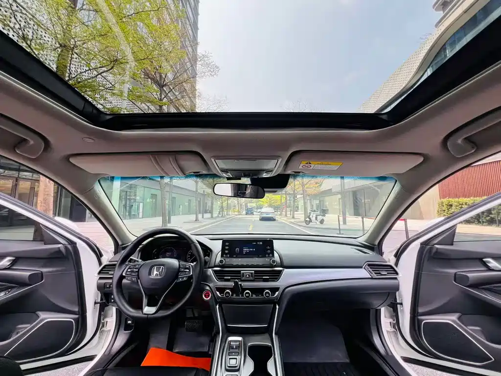 Accord 2018 Sharp·Hybrid 2.0L Sharp Collar Edition National V купить на сайте DeffCars