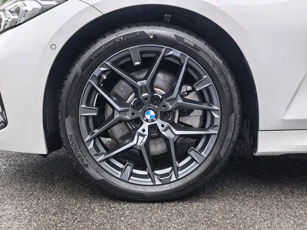 BMW 3 Series 2025 330Li M Sports Night Package купить на сайте DeffCars