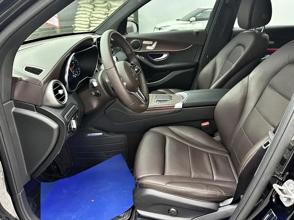 Mercedes-Benz GLC 2022 facelift GLC 260 L 4MATIC luxury model купить на сайте DeffCars
