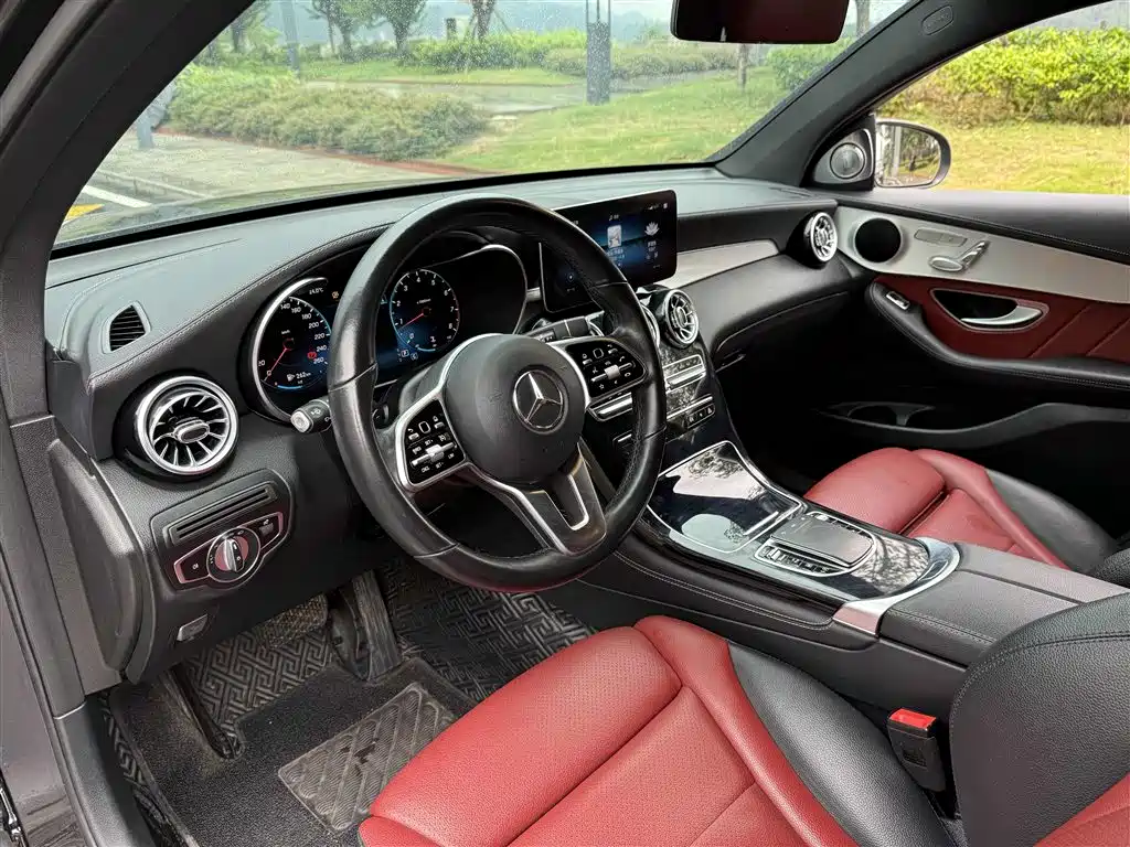 Mercedes-Benz GLC Coupe 2020 GLC 260 4MATIC Coupe SUV купить на сайте DeffCars