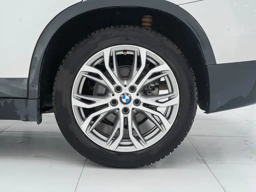 BMW X1 2019 sDrive20Li Leading Model купить на сайте DeffCars