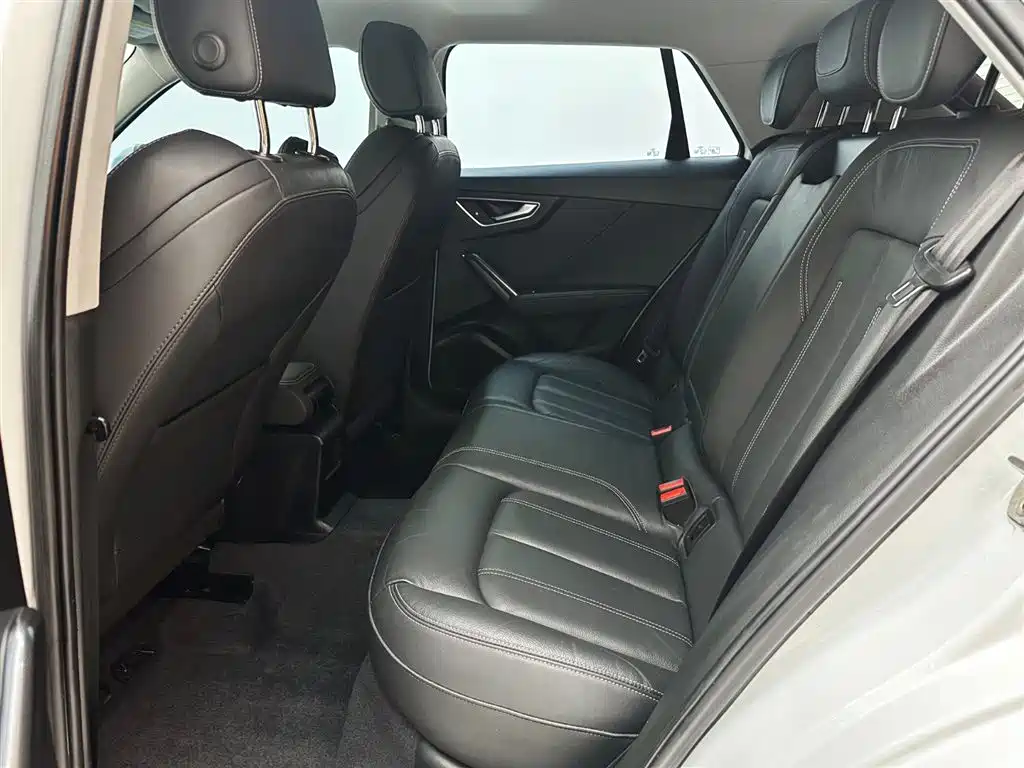 Audi Q2L 2022 35 TFSI Enterprising and Elegant Model купить на сайте DeffCars