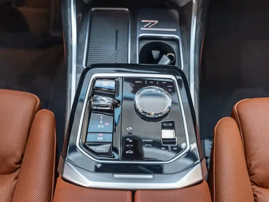 BMW 7 Series 2023 facelift 740Li exclusive M sports package купить на сайте DeffCars