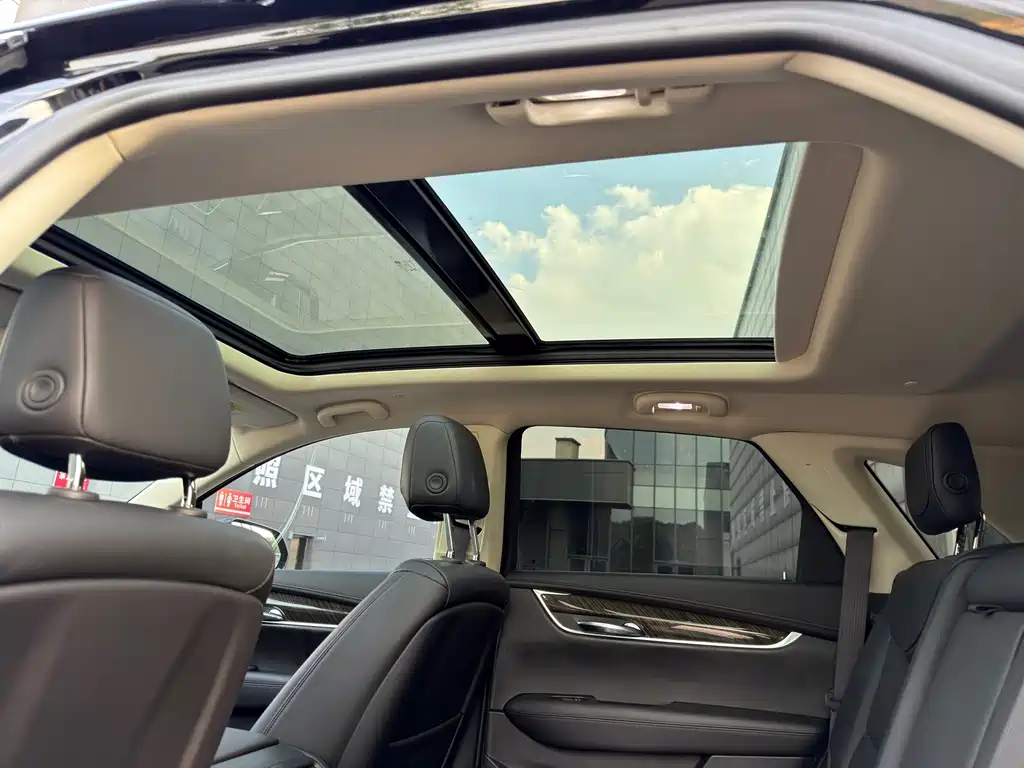 Cadillac XT5 2018 25T luxury model купить на сайте DeffCars