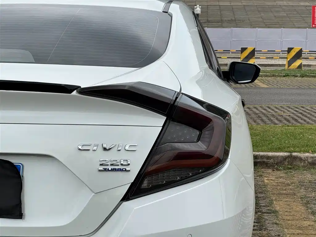 Civic 2019 220TURBO CVT combustion version National VI купить на сайте DeffCars