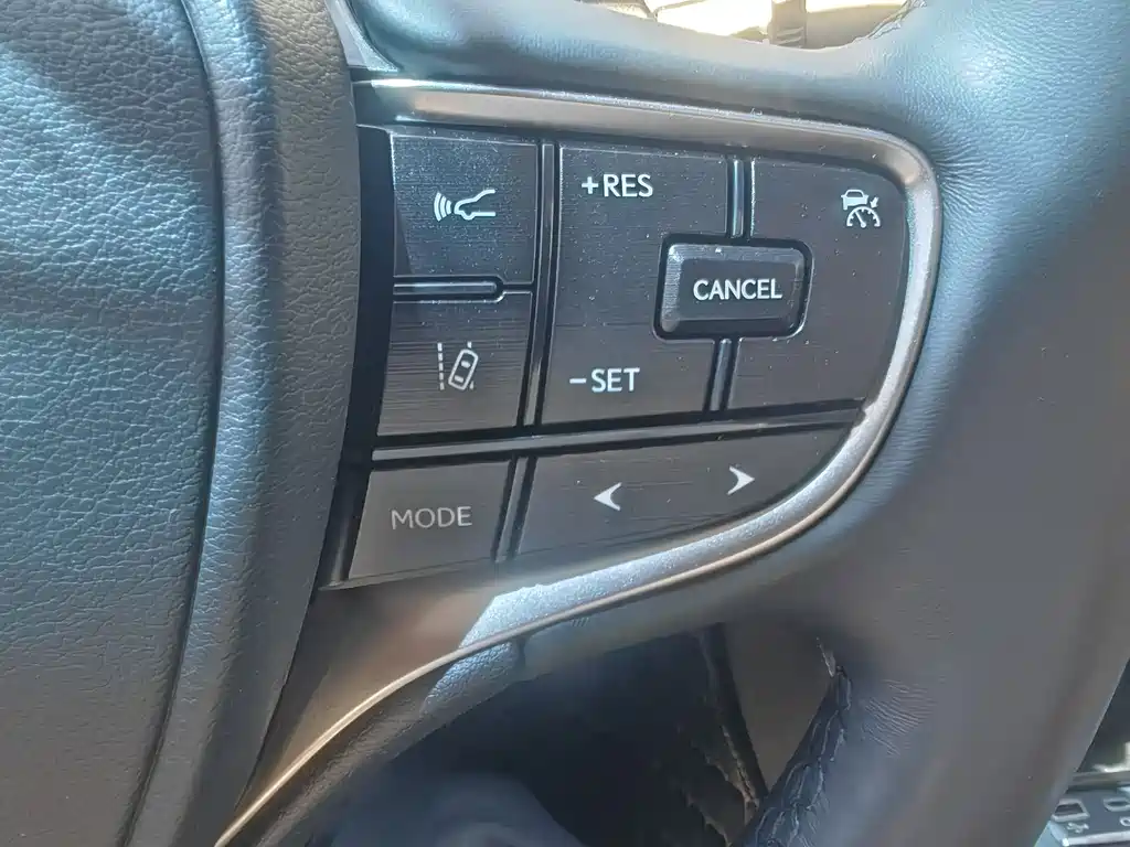 Lexus ES 2024 200 Premium Edition купить на сайте DeffCars