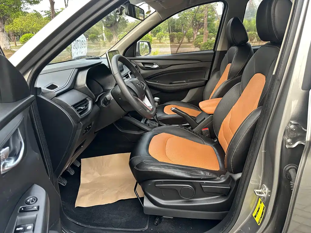 Wuling Hongguang S3 2019 1.5L manual comfort model National VI купить на сайте DeffCars