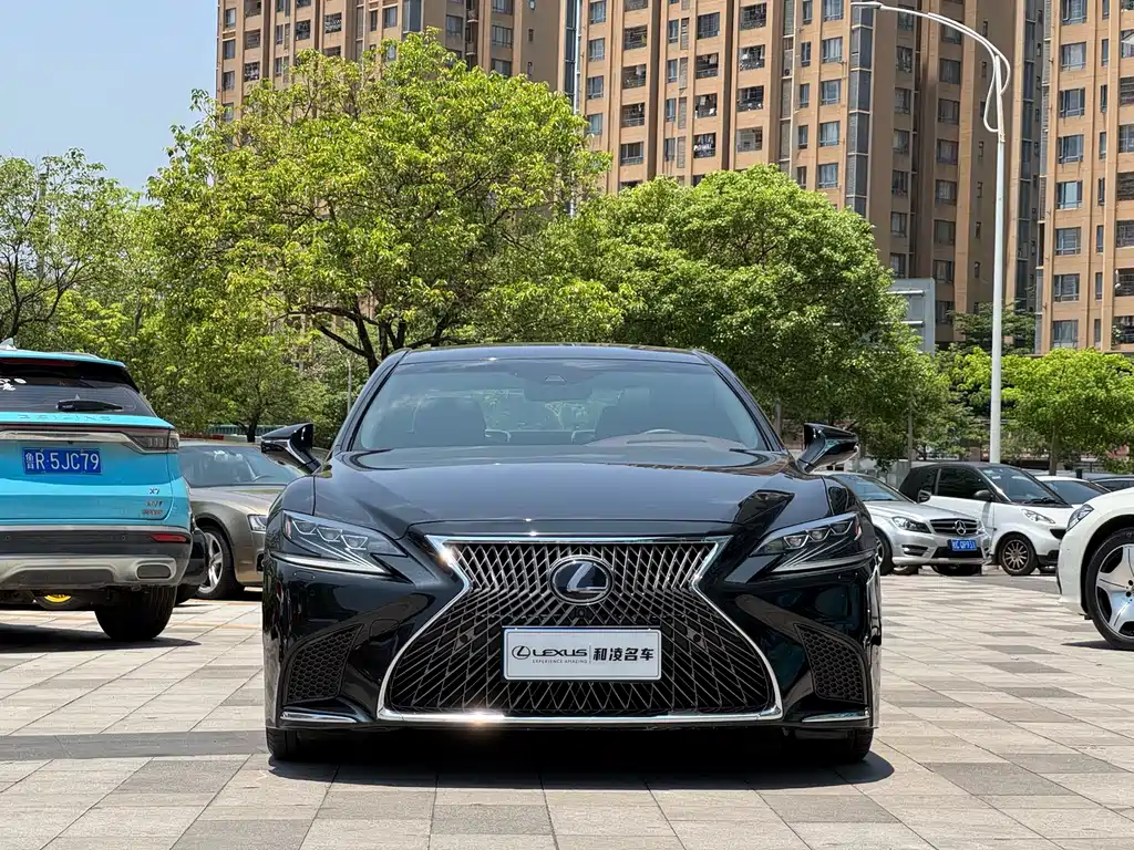 Lexus LS 2018 500h Executive Edition National V купить на сайте DeffCars
