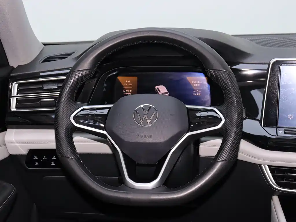 Touron 2024 380TSI four-wheel drive luxury version купить на сайте DeffCars