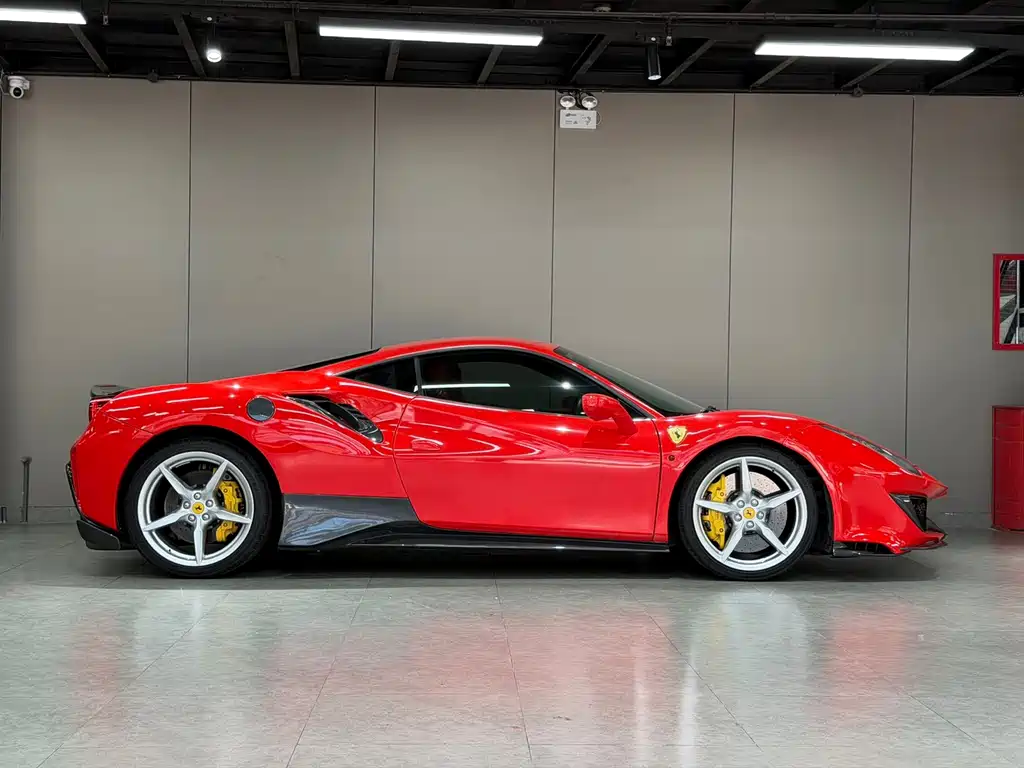 Ferrari 488 2015 GTB купить на сайте DeffCars