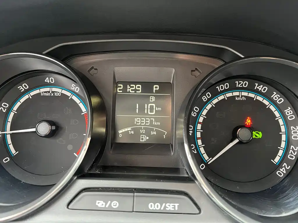 Komic 2023 facelift 1.5L automatic comfort version купить на сайте DeffCars