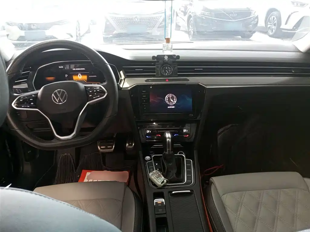 Magotan 2023 2 million commemorative edition 330TSI DSG leading model купить на сайте DeffCars