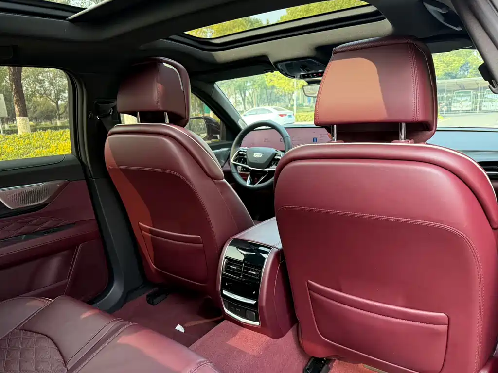 Cadillac CT6 2023 28T Platinum Type купить на сайте DeffCars