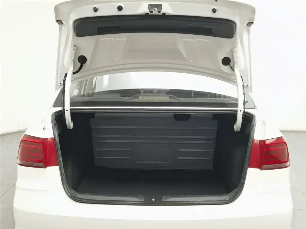 Santana 2019 1.5L Manual Fashion Edition National VI купить на сайте DeffCars