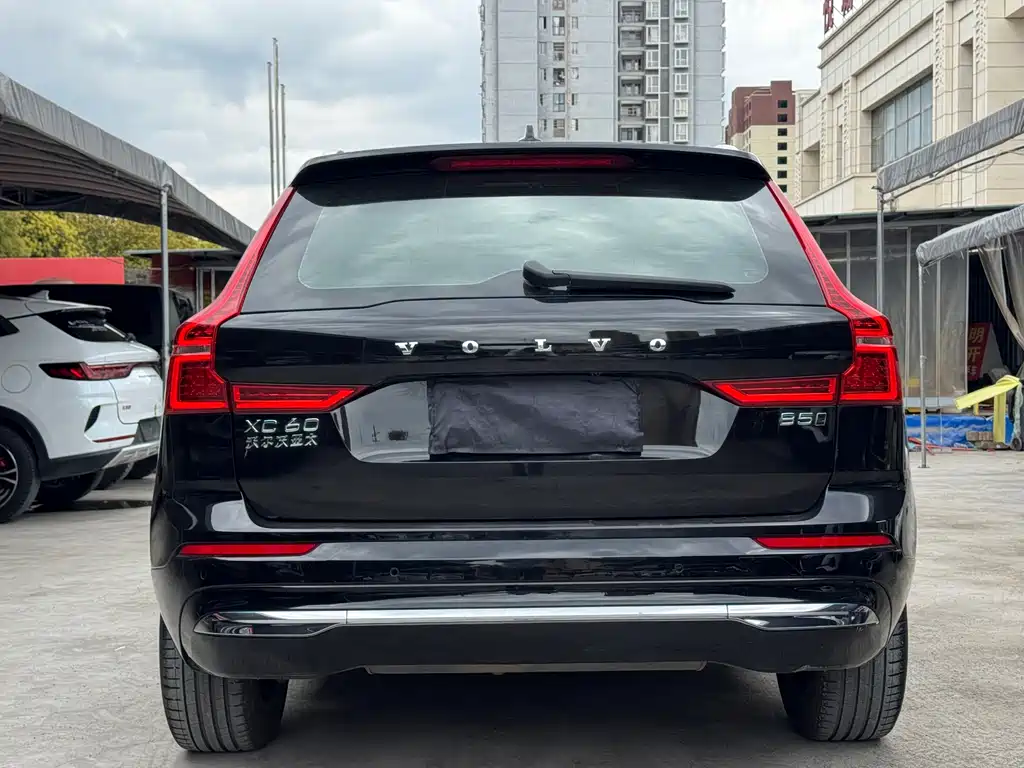 Volvo XC60 2023 B5 four-wheel drive Zhiyi Luxury Edition купить на сайте DeffCars