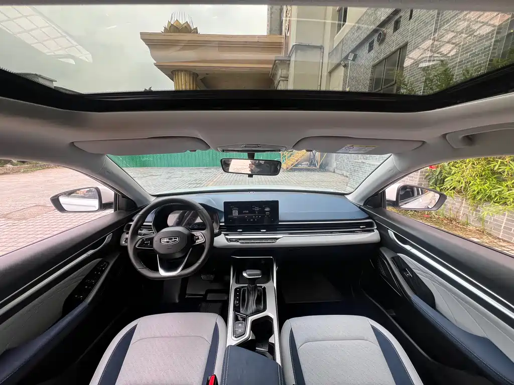 Emgrand 2022 4th generation 1.5L CVT flagship model купить на сайте DeffCars