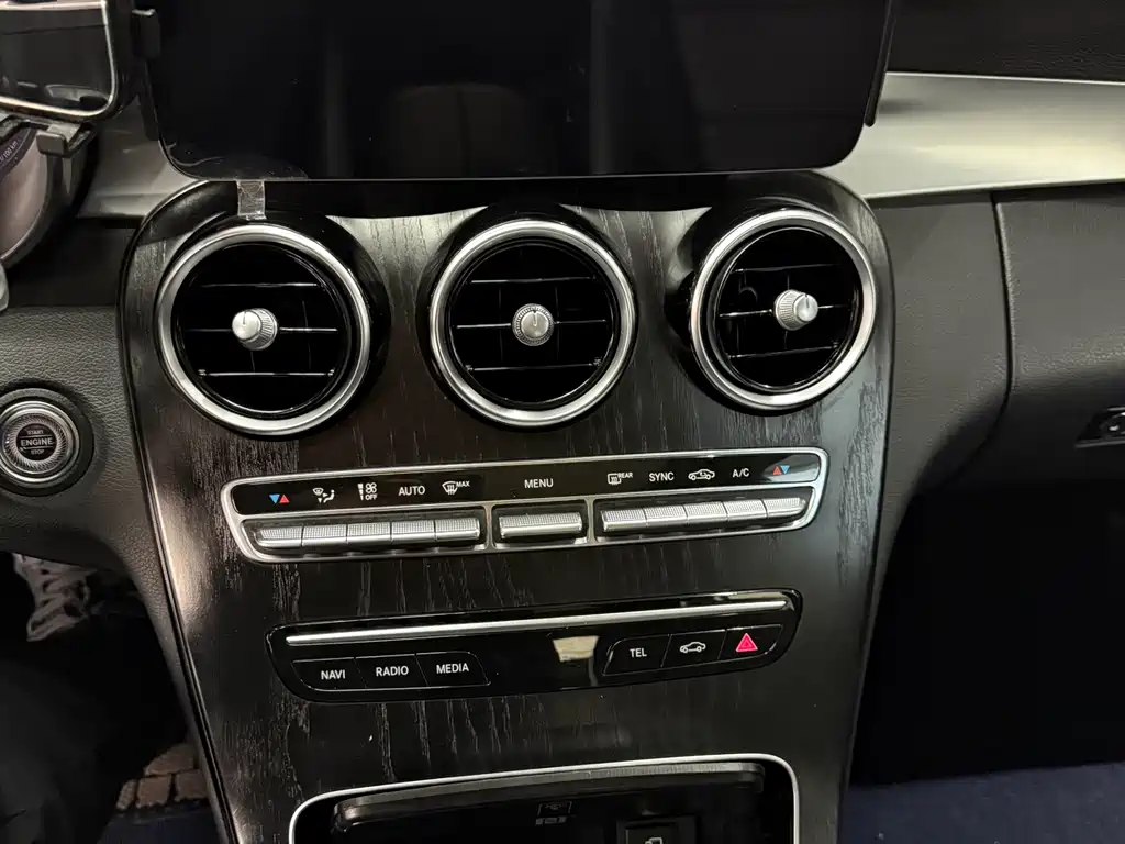 Mercedes-Benz C-Class 2020 facelift C 260 L sports version купить на сайте DeffCars