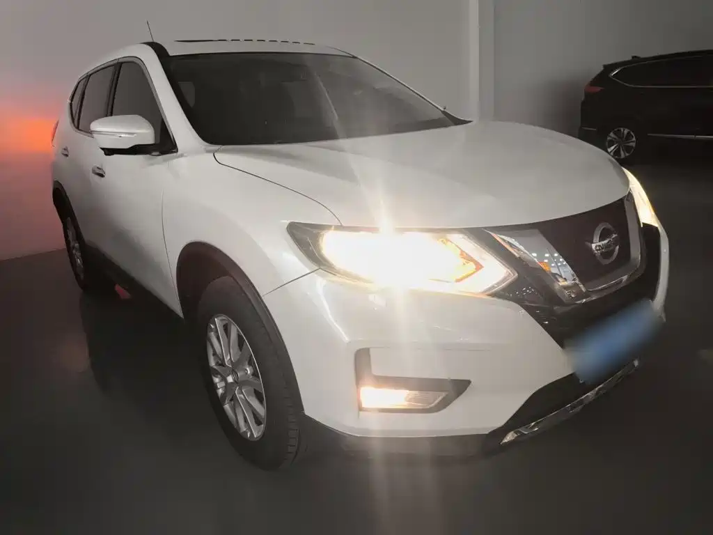 X-Trail 2017 2.0L CVT Comfort Edition 2WD купить на сайте DeffCars