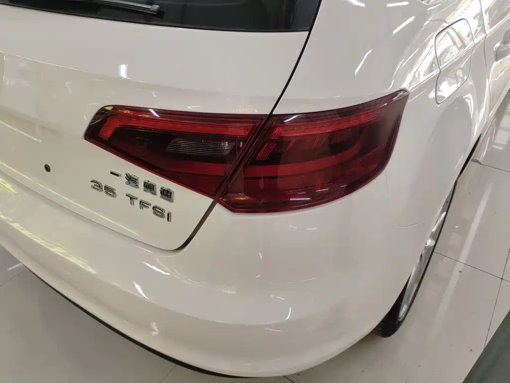 Audi A3 2016 Sportback 35 TFSI Fashion купить на сайте DeffCars