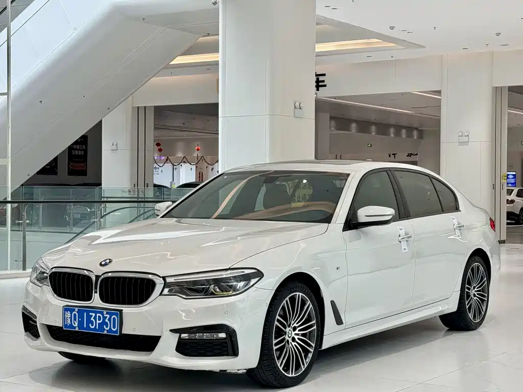 BMW 5 Series 2018 facelift 530Li Exclusive M Sports Package купить на сайте DeffCars