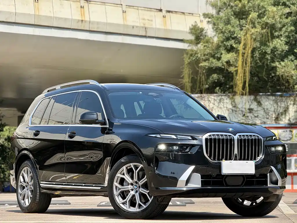 BMW X7 2023 xDrive40i Leading Luxury Package купить на сайте DeffCars