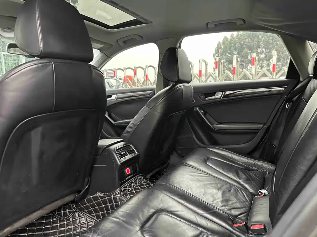 Audi A4L 2016 35 TFSI Collector's Edition S line Comfort купить на сайте DeffCars