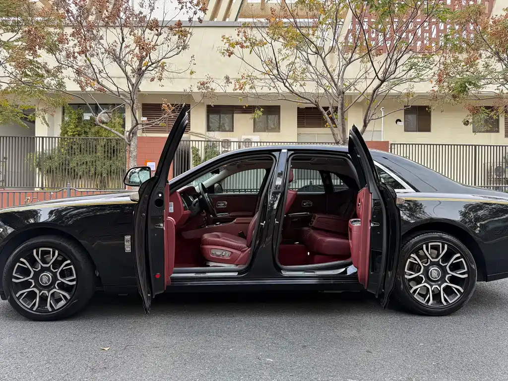 Ghost 2015 Series II Standard Edition купить на сайте DeffCars