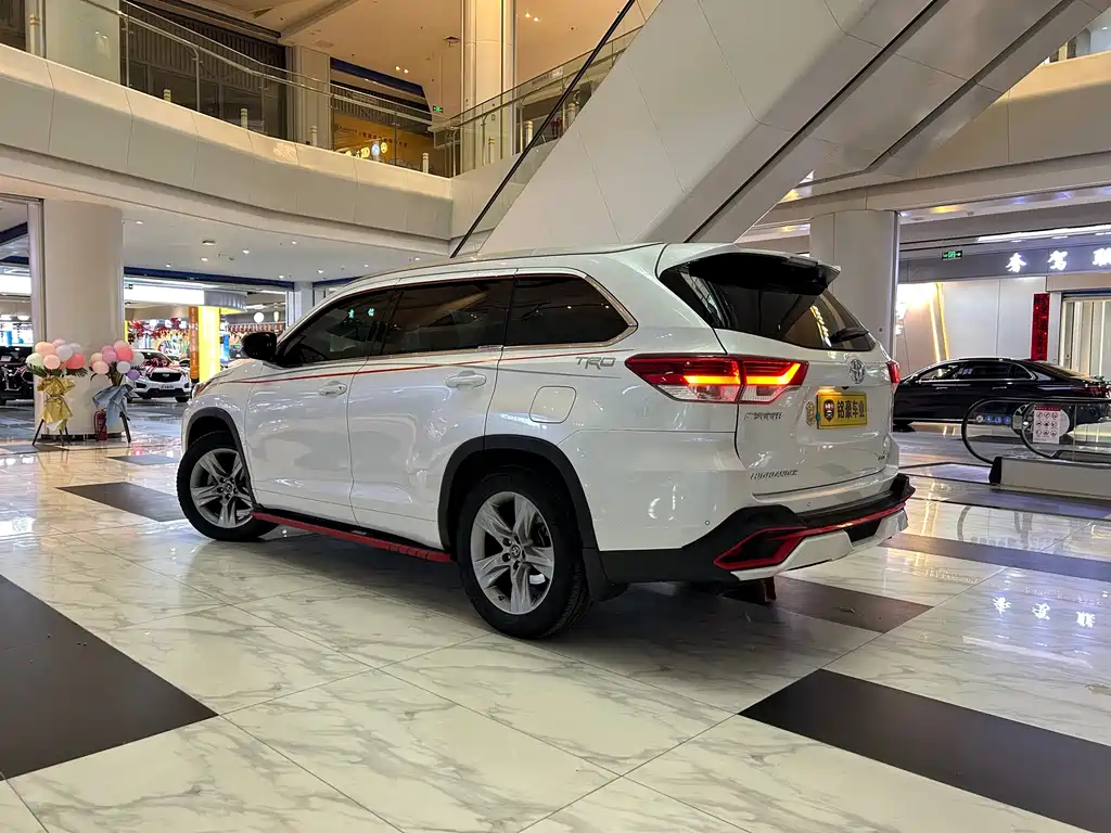 Highlander 2018 2.0T four-wheel drive luxury version, 7 seats, National VI купить на сайте DeffCars