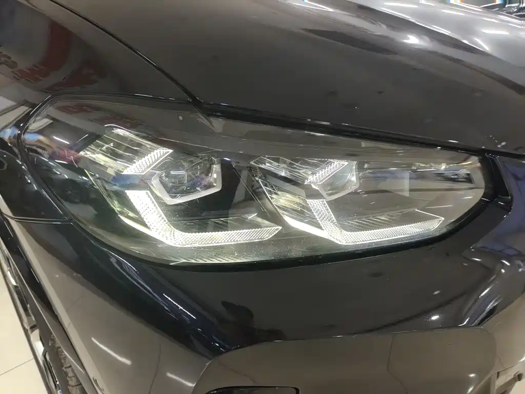 BMW iX3 2023 innovative model купить на сайте DeffCars