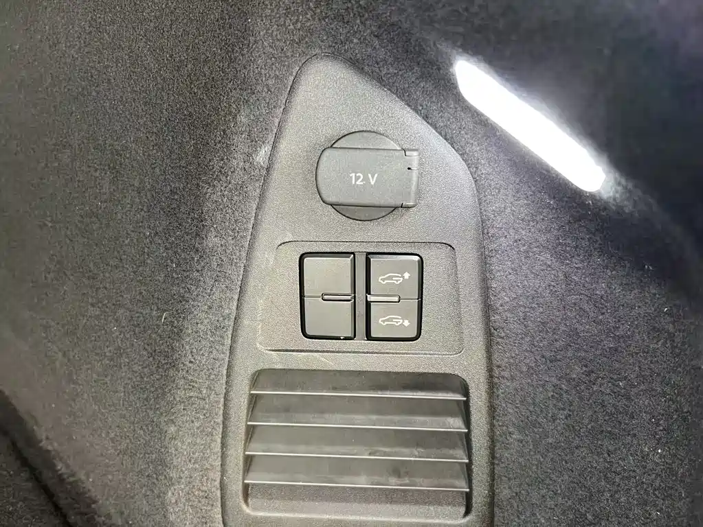 Touareg 2021 2.0TSI Pilot Special Edition купить на сайте DeffCars