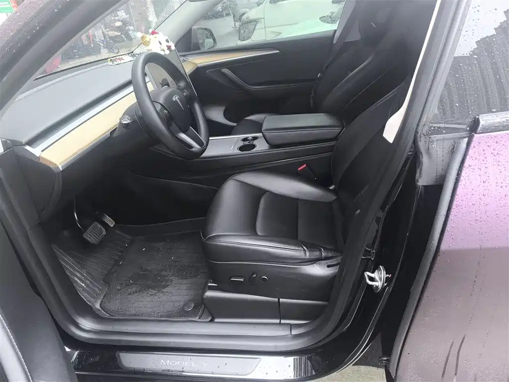 Model Y 2022 rear-wheel drive version купить на сайте DeffCars