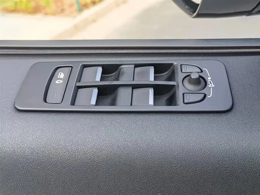 Discovery Sport 2022 facelift 2 249PS R-Dynamic SE performance technology version 5 seats купить на сайте DeffCars