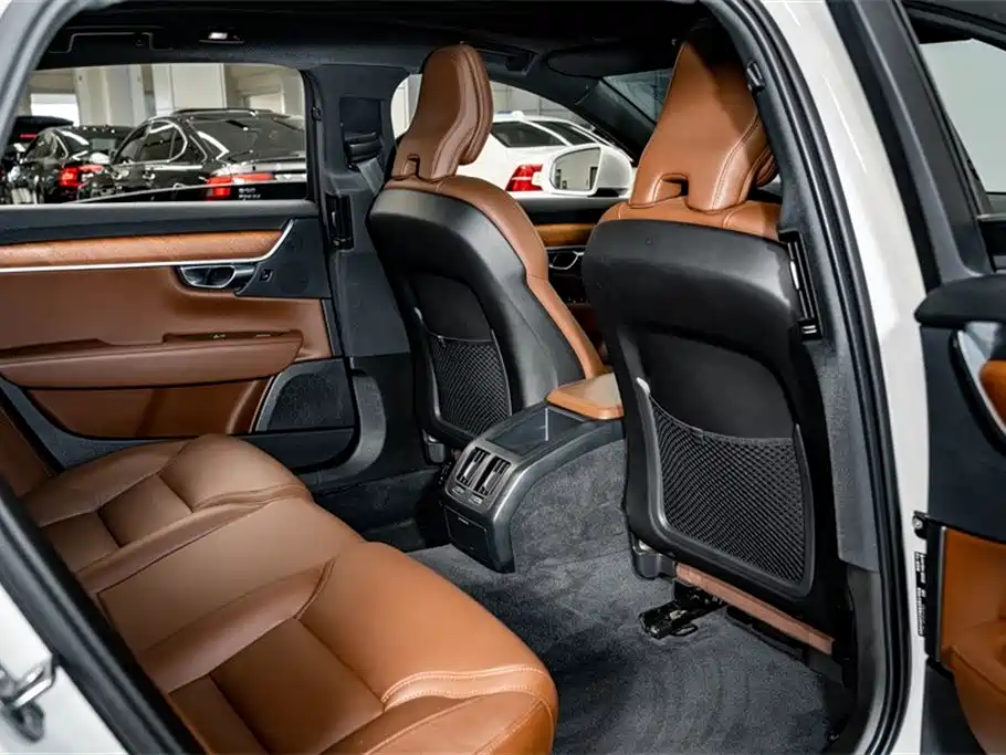 Volvo S90 2023 B5 Zhiyi Luxury Edition купить на сайте DeffCars