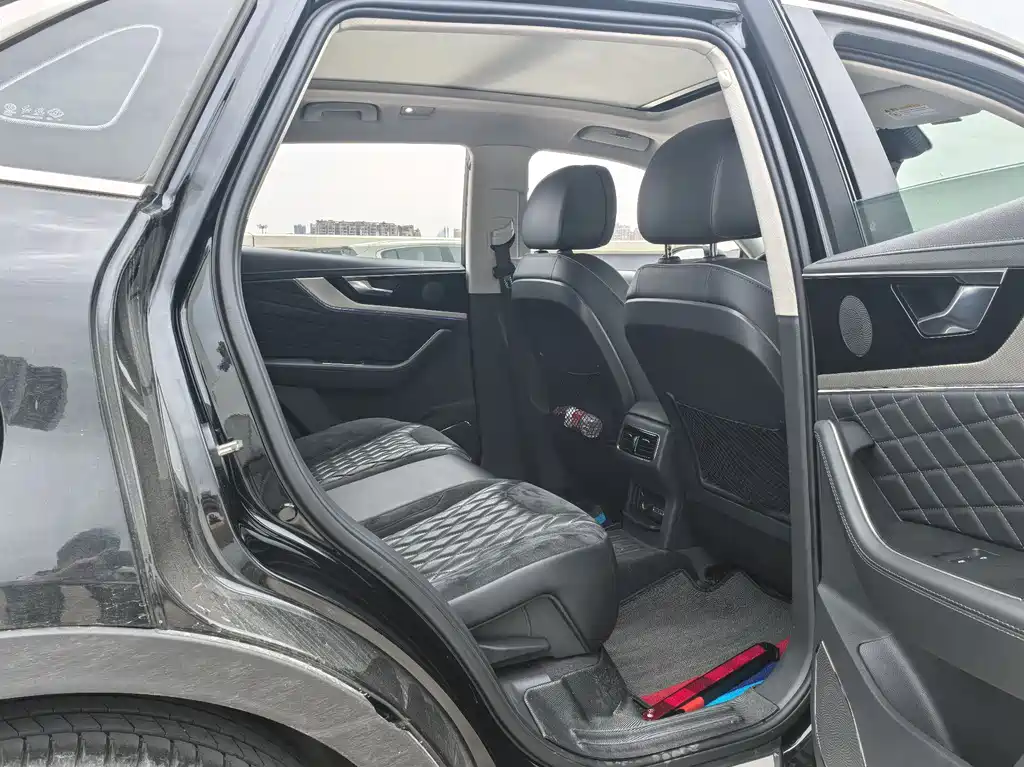 Hongqi HS5 2019 2.0T Zhilian Flagship Edition купить на сайте DeffCars