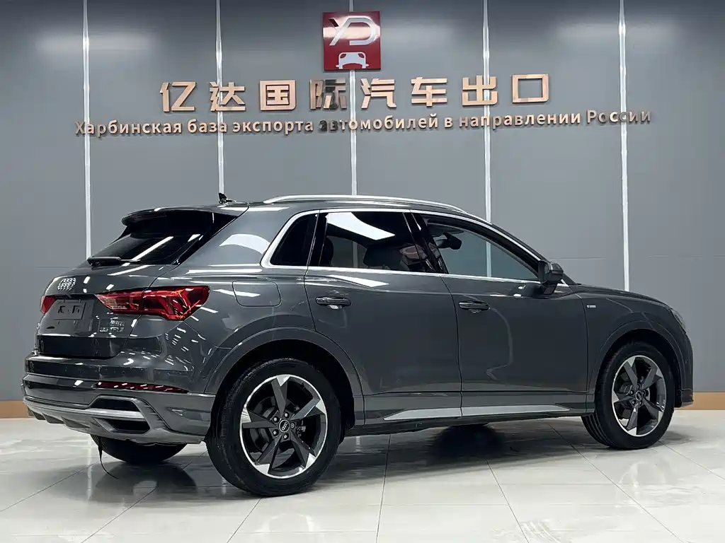 Audi Q3 2023 35 TFSI Fashionable and Dynamic (1.4T) купить на сайте DeffCars
